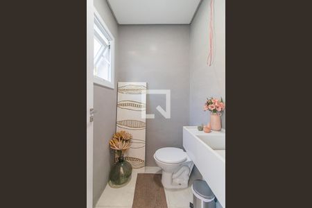 Lavabo de casa à venda com 3 quartos, 230m² em Espírito Santo, Porto Alegre