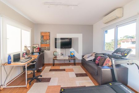 Sala 2 de casa para alugar com 3 quartos, 230m² em Espírito Santo, Porto Alegre