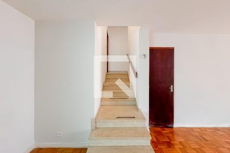 Escada de casa à venda com 3 quartos, 194m² em Paraíso, São Paulo