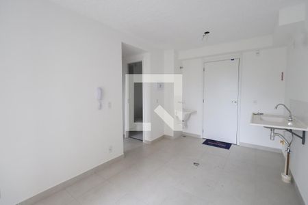 Sala de apartamento para alugar com 2 quartos, 39m² em Guaiauna, São Paulo