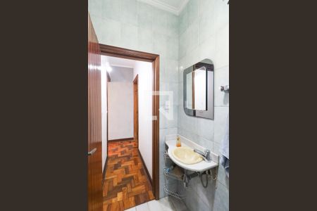 Lavabo de casa para alugar com 3 quartos, 183m² em Vila Irmaos Arnoni, São Paulo