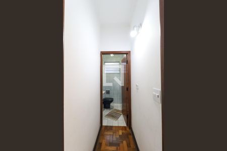 Lavabo de casa para alugar com 3 quartos, 183m² em Vila Irmaos Arnoni, São Paulo