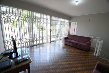 Sala 1 de casa para alugar com 3 quartos, 252m² em Vila Industrial (campinas), Campinas