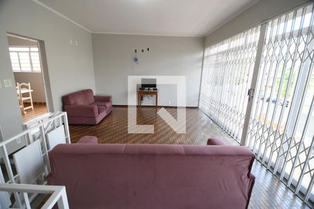 Sala 1 de casa para alugar com 3 quartos, 252m² em Vila Industrial (campinas), Campinas