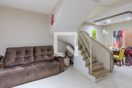 Sala de casa de condomínio à venda com 3 quartos, 150m² em Teresópolis, Porto Alegre