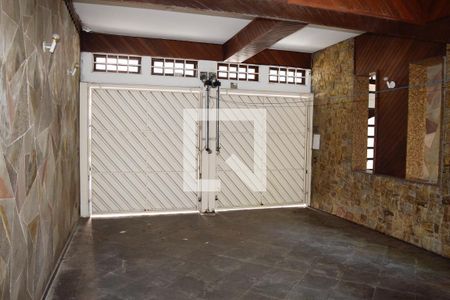 Casa para alugar com 3 quartos, 196m² em Cidade Mãe do Céu, São Paulo