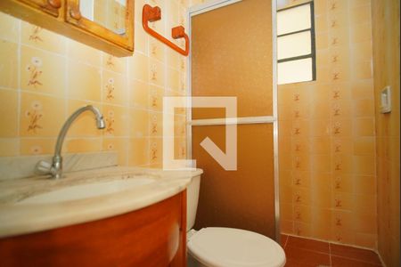 Banheiro de apartamento à venda com 2 quartos, 70m² em Sarandi, Porto Alegre