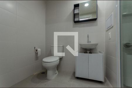 Banheiro de kitnet/studio para alugar com 1 quarto, 30m² em Vila Primavera, São Paulo