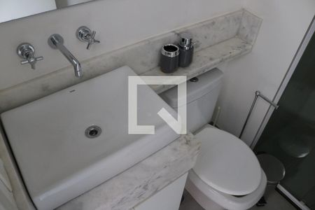 Banheiro de kitnet/studio para alugar com 1 quarto, 25m² em Perdizes, São Paulo