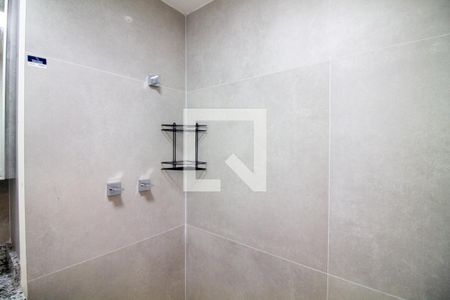 Banheiro Social de kitnet/studio para alugar com 1 quarto, 24m² em Vila Cordeiro, São Paulo