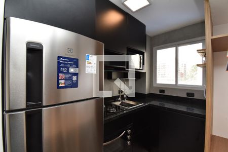 Sala/Cozinha de apartamento para alugar com 1 quarto, 35m² em Cristo Rei, Curitiba