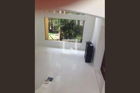 Casa à venda com 4 quartos, 540m² em Vila Tramontano, São Paulo