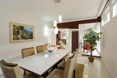 Casa à venda com 5 quartos, 510m² em Parque Colonial, São Paulo