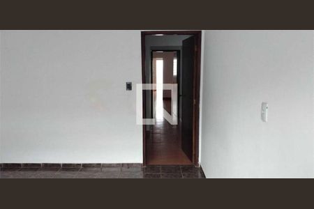 Casa à venda com 3 quartos, 251m² em Parque Oratório, Santo André