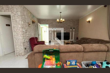 Casa à venda com 4 quartos, 223m² em Vila Romana, São Paulo