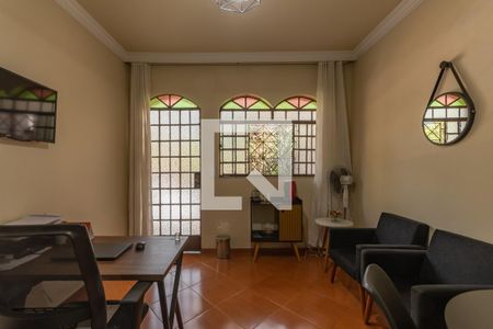 Sala de casa à venda com 4 quartos, 180m² em Itapoã, Belo Horizonte
