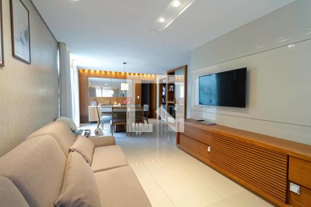 Apartamento à venda com 4 quartos, 260m² em Colégio Batista, Belo Horizonte