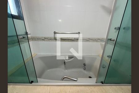 Banheiro de apartamento à venda com 4 quartos, 175m² em Vila Mariana, São Paulo