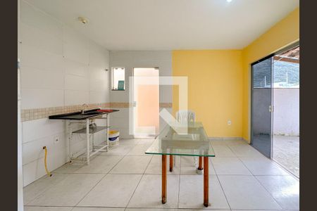 Sala/Cozinha de casa para alugar com 2 quartos, 135m² em São João do Rio Vermelho, Florianópolis