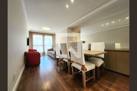 Sala de apartamento para alugar com 3 quartos, 76m² em Vila Olímpia, São Paulo