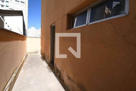 Quintal de kitnet/studio à venda com 1 quarto, 34m² em Vila Itapura, Campinas
