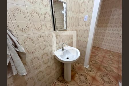 Banheiro de casa para alugar com 1 quarto, 70m² em Jardim Cumbica, Guarulhos