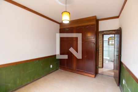 Quarto de casa de condomínio à venda com 5 quartos, 420m² em Itaipu, Niterói