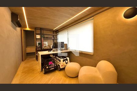 Escritório de casa de condomínio à venda com 4 quartos, 500m² em Jardim Paulista, Barueri