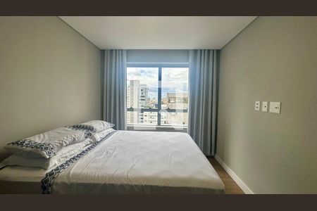 Quarto  de apartamento à venda com 3 quartos, 93m² em Lourdes, Belo Horizonte