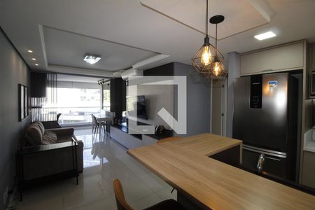 Sala de apartamento para alugar com 1 quarto, 55m² em Petrópolis, Porto Alegre