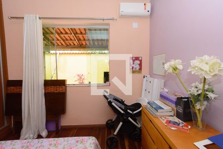Quarto 2 de casa à venda com 3 quartos, 360m² em Novo Riacho, Contagem