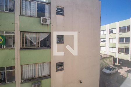 Vista da Sala de apartamento para alugar com 2 quartos, 69m² em Teresópolis, Porto Alegre