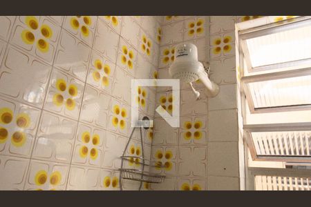 Banheiro de apartamento à venda com 2 quartos, 70m² em Pé Pequeno, Niterói