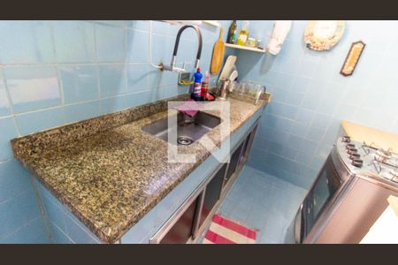 Cozinha de apartamento à venda com 2 quartos, 70m² em Pé Pequeno, Niterói