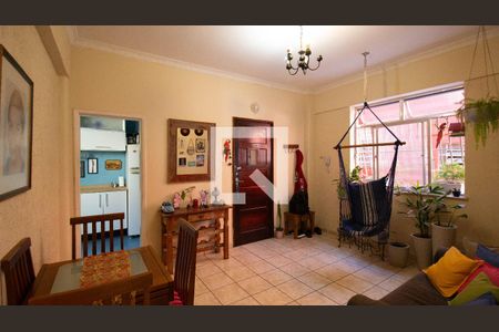 Sala de apartamento à venda com 2 quartos, 70m² em Pé Pequeno, Niterói