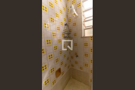 Banheiro de apartamento à venda com 2 quartos, 70m² em Pé Pequeno, Niterói