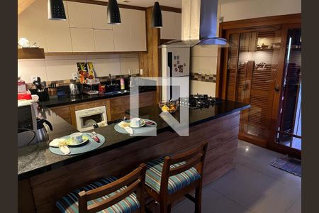Cozinha de casa à venda com 3 quartos, 190m² em Feitoria Seller, São Leopoldo