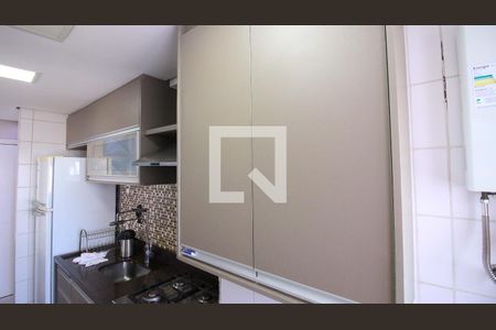 Cozinha de apartamento à venda com 2 quartos, 55m² em Vila Ema, São Paulo