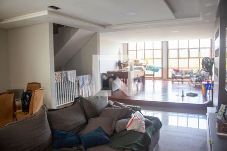 Sala de casa para alugar com 3 quartos, 450m² em Suissa, Ribeirão Pires