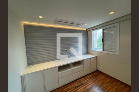 Apartamento à venda com 3 quartos, 80m² em Vila Uberabinha, São Paulo