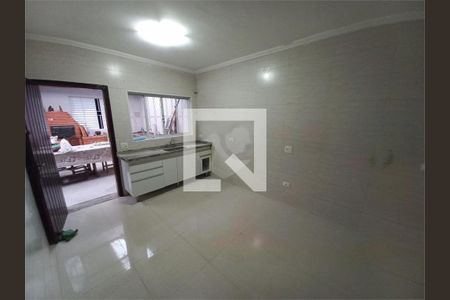 Casa à venda com 4 quartos, 180m² em Jardim Maria Rosa, Taboão da Serra