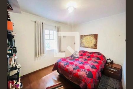 Casa à venda com 3 quartos, 150m² em Jardim Lucia, São Paulo