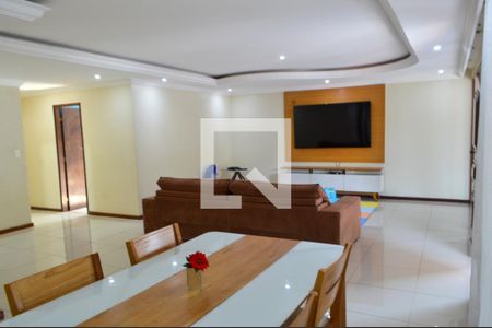 Sala de casa de condomínio à venda com 5 quartos, 2502m² em Jacarepaguá, Rio de Janeiro