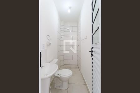 Banheiro de casa para alugar com 1 quarto, 27m² em Casa Verde, São Paulo