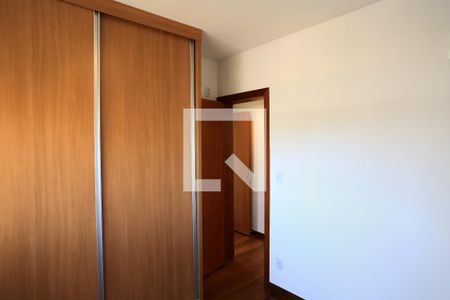 Quarto 1 de apartamento à venda com 3 quartos, 240m² em Cruzeiro, Belo Horizonte