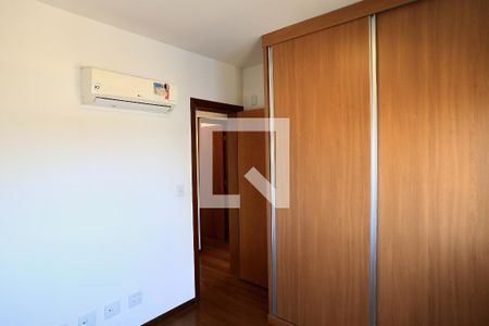 Quarto 2 de apartamento à venda com 3 quartos, 240m² em Cruzeiro, Belo Horizonte