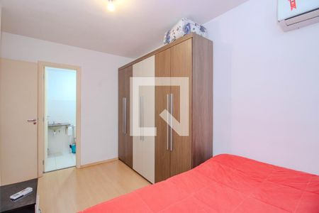 Suíte de apartamento à venda com 2 quartos, 48m² em São Sebastião, Porto Alegre