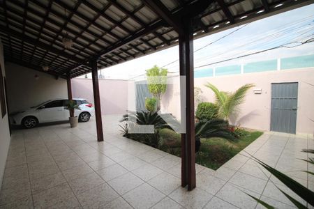 Quintal de casa à venda com 3 quartos, 420m² em Tirol (Barreiro), Belo Horizonte