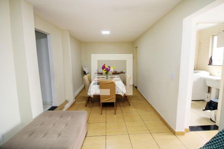 Sala de casa à venda com 3 quartos, 120m² em Penha, Rio de Janeiro