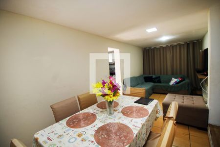 Sala de casa à venda com 3 quartos, 120m² em Penha, Rio de Janeiro